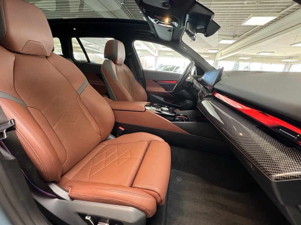 BMW i5 M60 Touring xDrive 5d