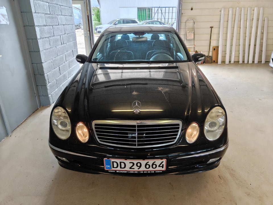 Mercedes E320 3,2 Avantgarde aut. 4d