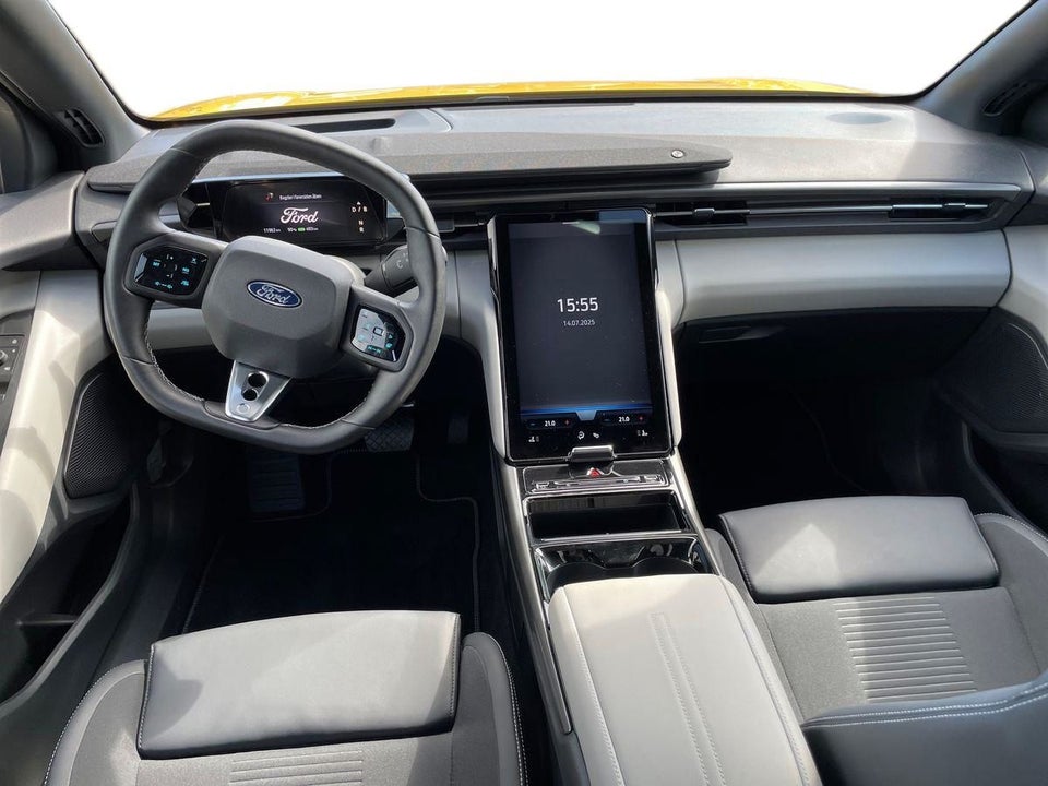 Ford Capri 82 Select Extended Range 5d