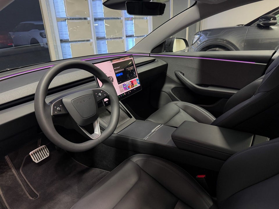 Tesla Model 3 RWD 4d