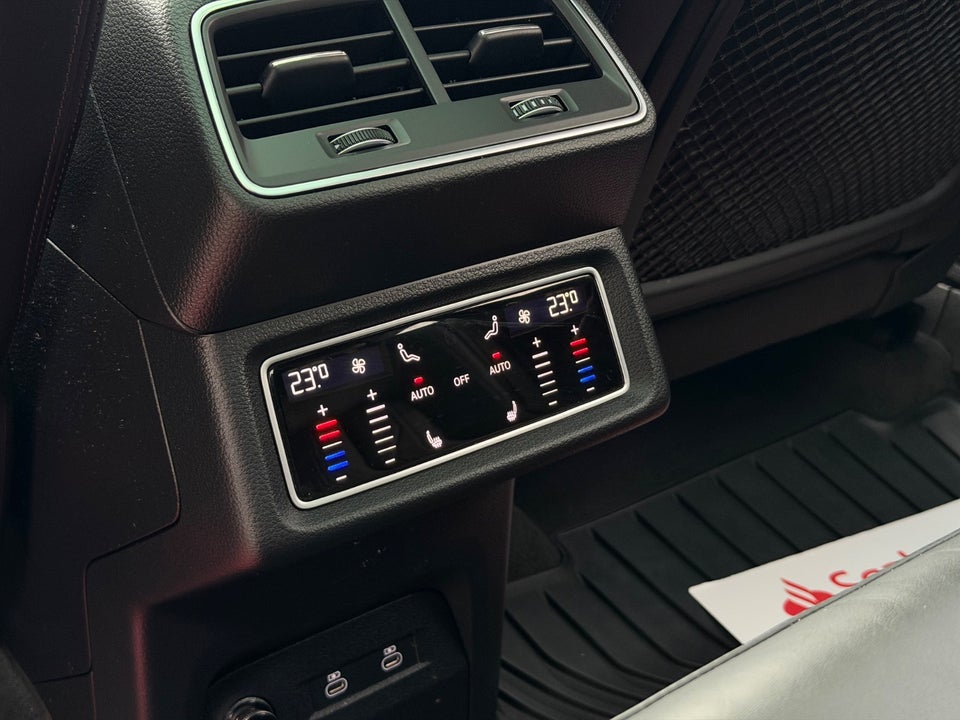 Audi Q8 e-tron 55 S-line Sportback quattro 5d