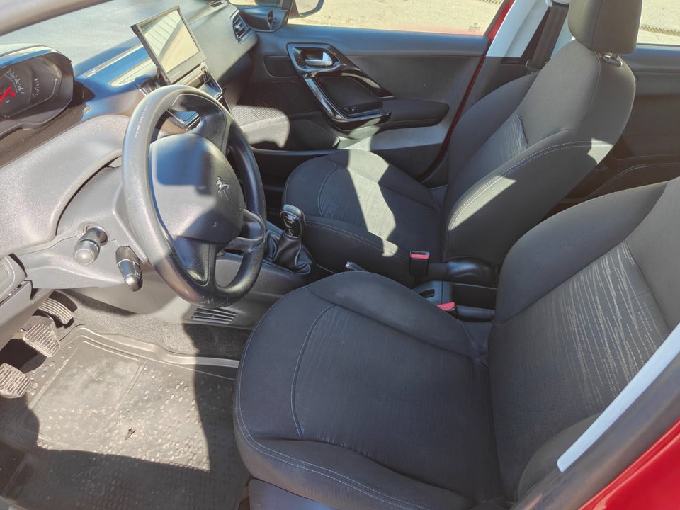 Peugeot 208 1,0 VTi Active 5d