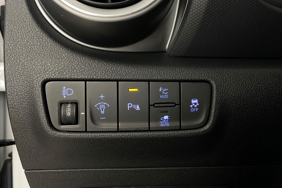 Hyundai Kona 64 EV Essential 5d