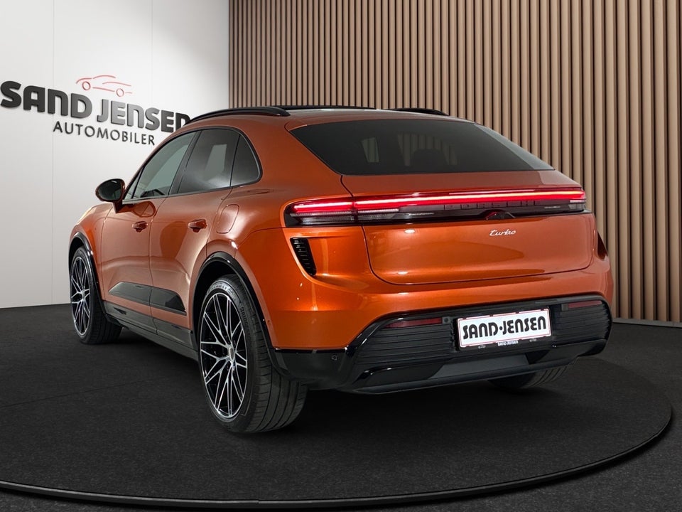 Porsche Macan Turbo 5d