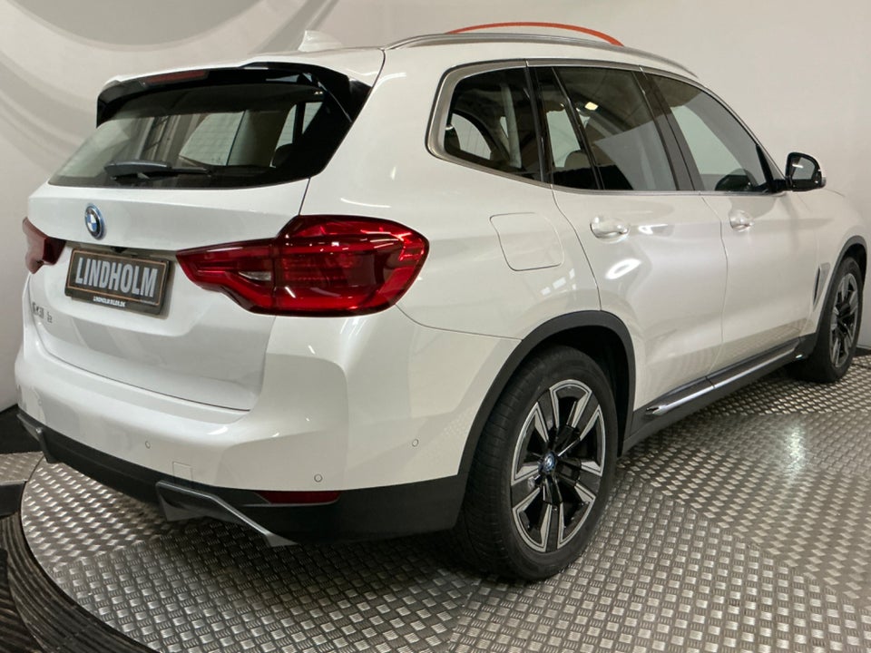 BMW iX3 Charged 5d