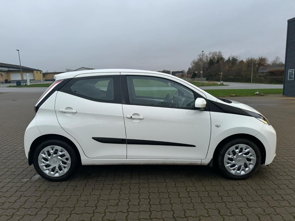 Toyota Aygo 1,0 VVT-i x-change x-shift 5d