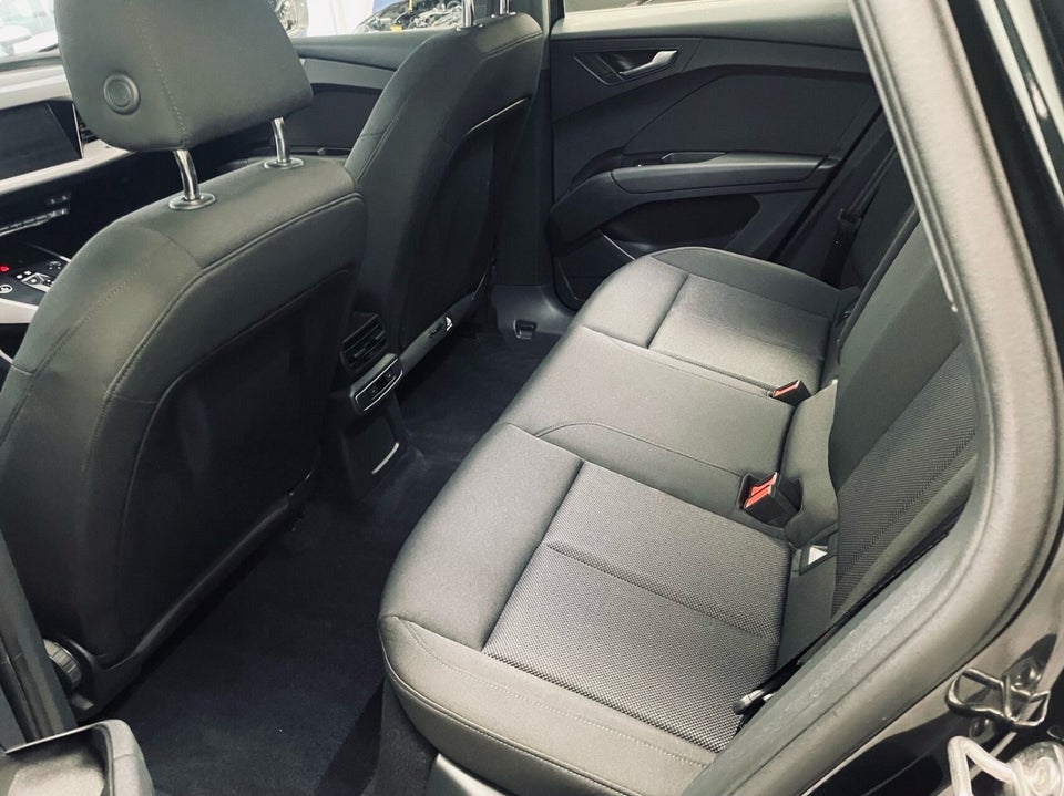 Audi Q4 e-tron 40 Advanced 5d