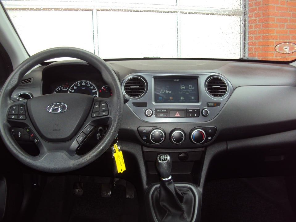 Hyundai i10 1,0 Touch 5d