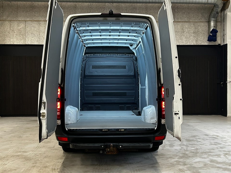 Mercedes Sprinter 316 2,2 CDi R3L Kassevogn 5d