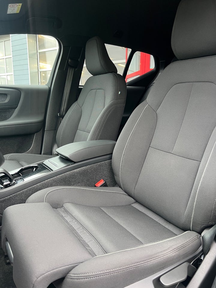 Volvo XC40 ReCharge Extended Range Plus 5d