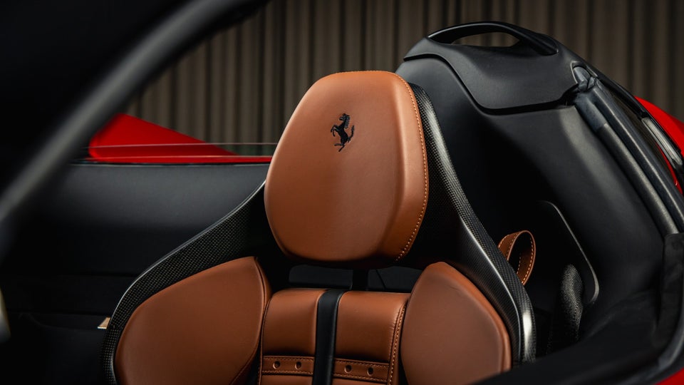 Ferrari SF90 Spider 4,0 DCT 2d