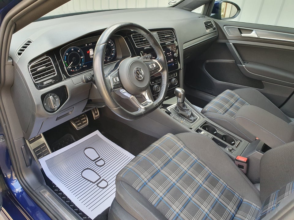 VW Golf VII 1,4 GTE DSG 5d