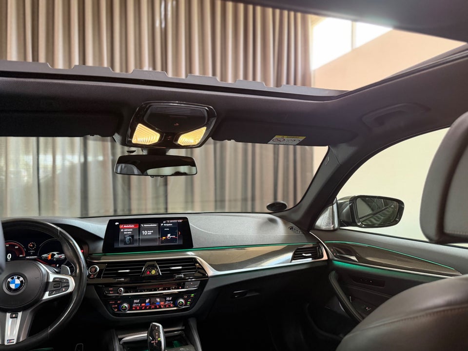 BMW M550i 4,4 xDrive aut. 4d