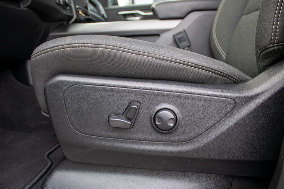 Dodge RAM 1500 3,0 Big Horn Night aut. 4d