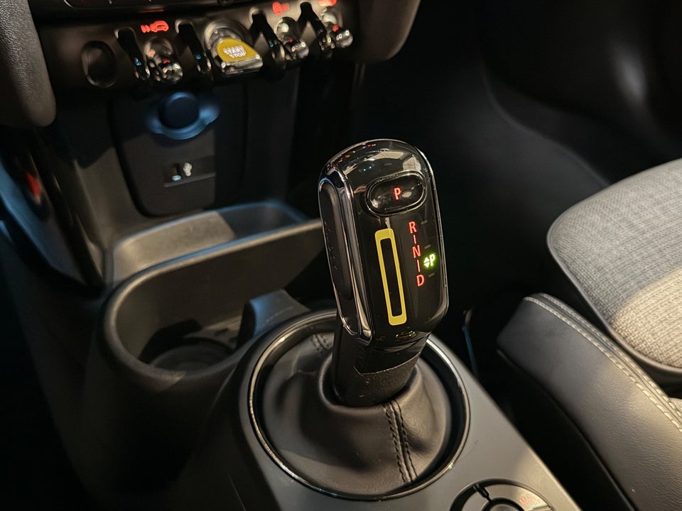 MINI Cooper SE Classic Trim 3d