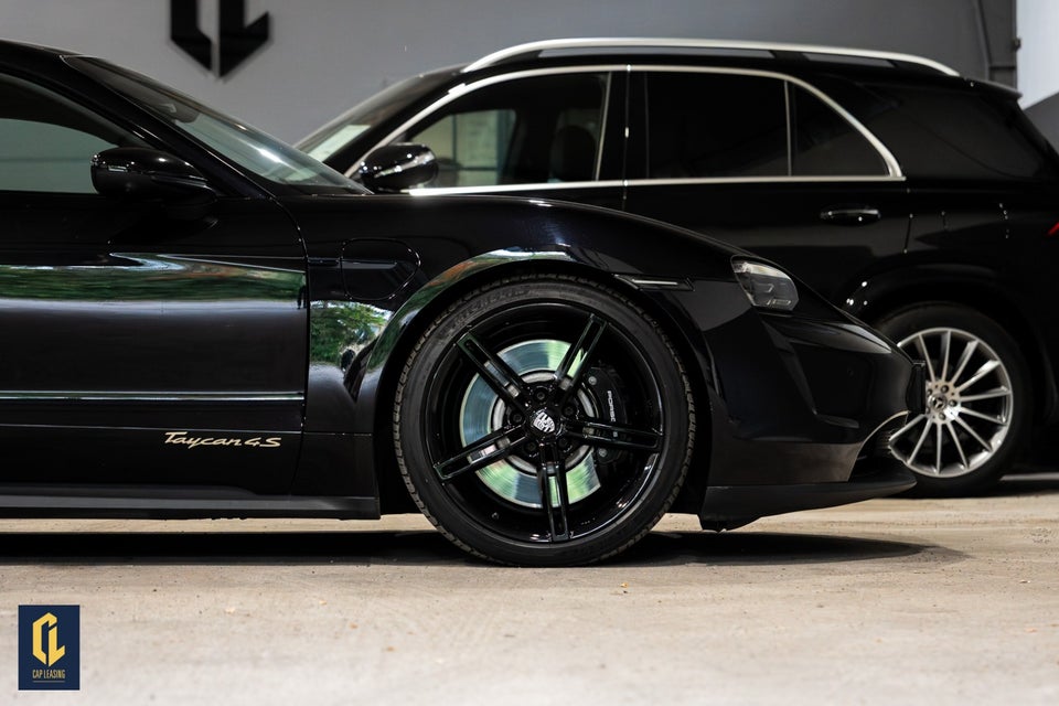 Porsche Taycan 4S Performance+ 4d