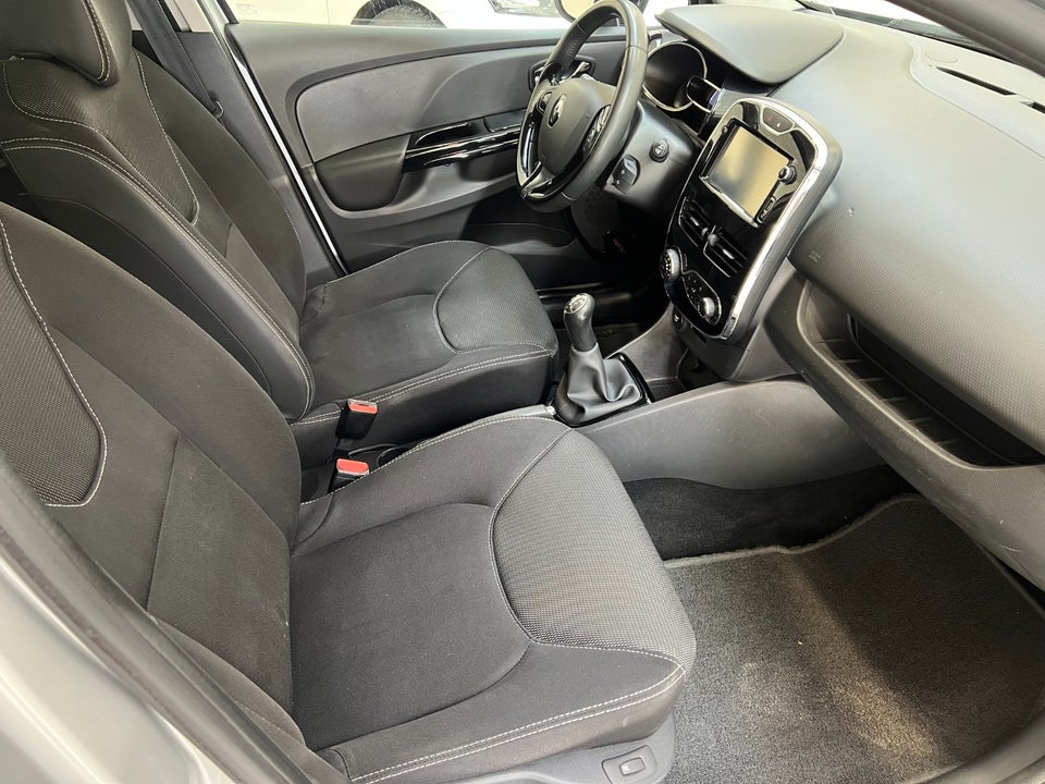 Renault Clio IV 0,9 TCe 90 Expression 5d