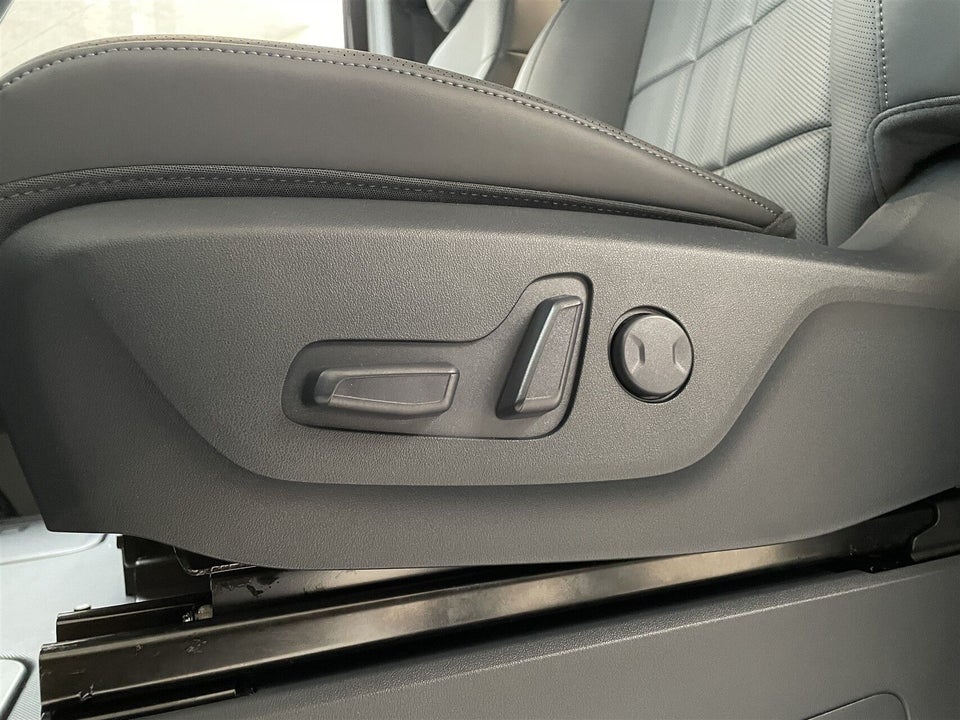 Kia PV5 71 Long Range Upgrade 5d