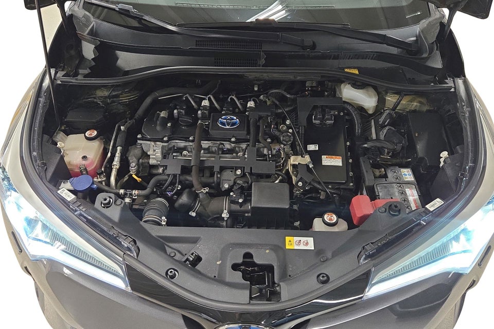 Toyota C-HR 1,8 Hybrid Premium Selected CVT 5d