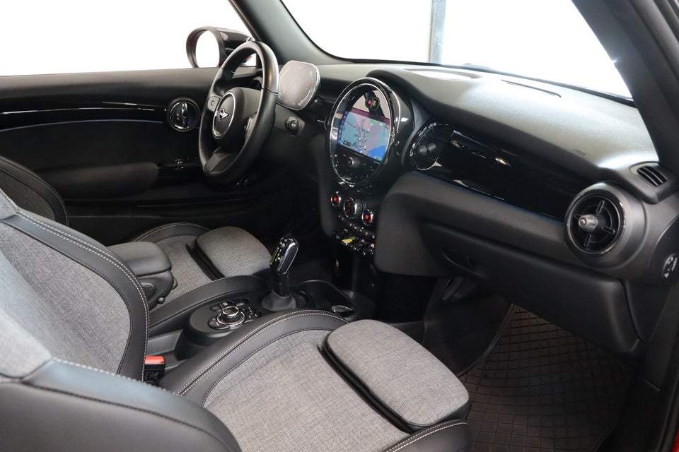 MINI Cooper SE Classic Trim 3d