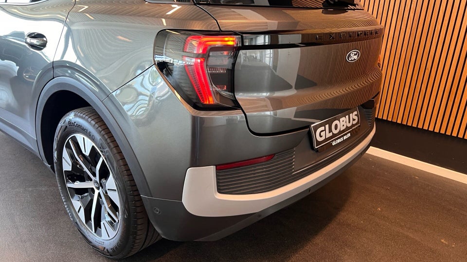 Ford Explorer 79 Select Extended Range AWD 5d