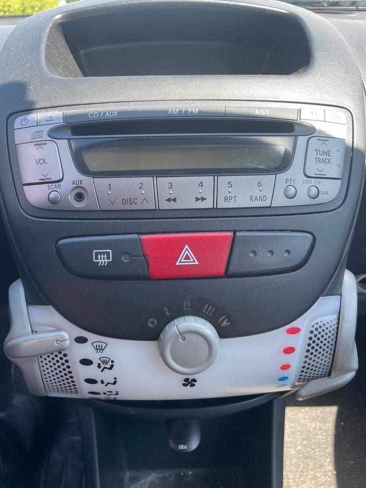 Peugeot 107 1,0  5d
