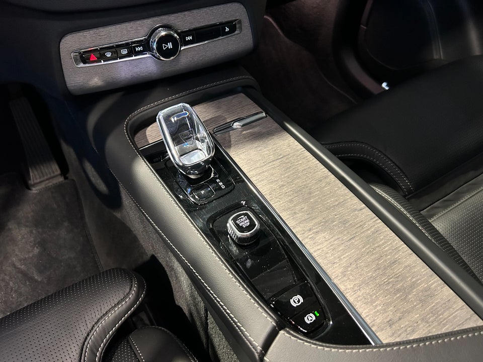 Volvo XC90 2,0 T8 ReCharge Ultimate Dark aut. AWD 7prs 5d
