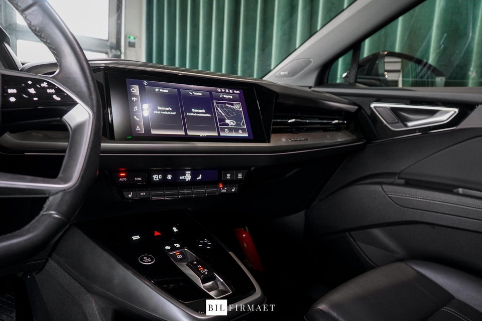 Audi Q4 e-tron 50 S-line quattro 5d