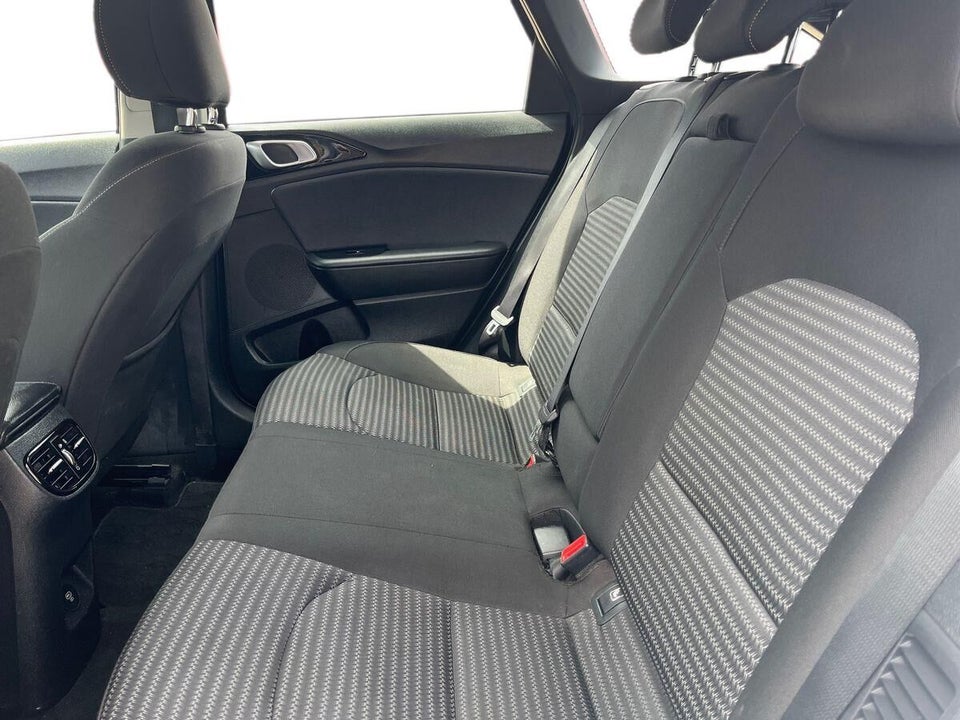 Kia Ceed 1,6 PHEV Prestige SW DCT 5d