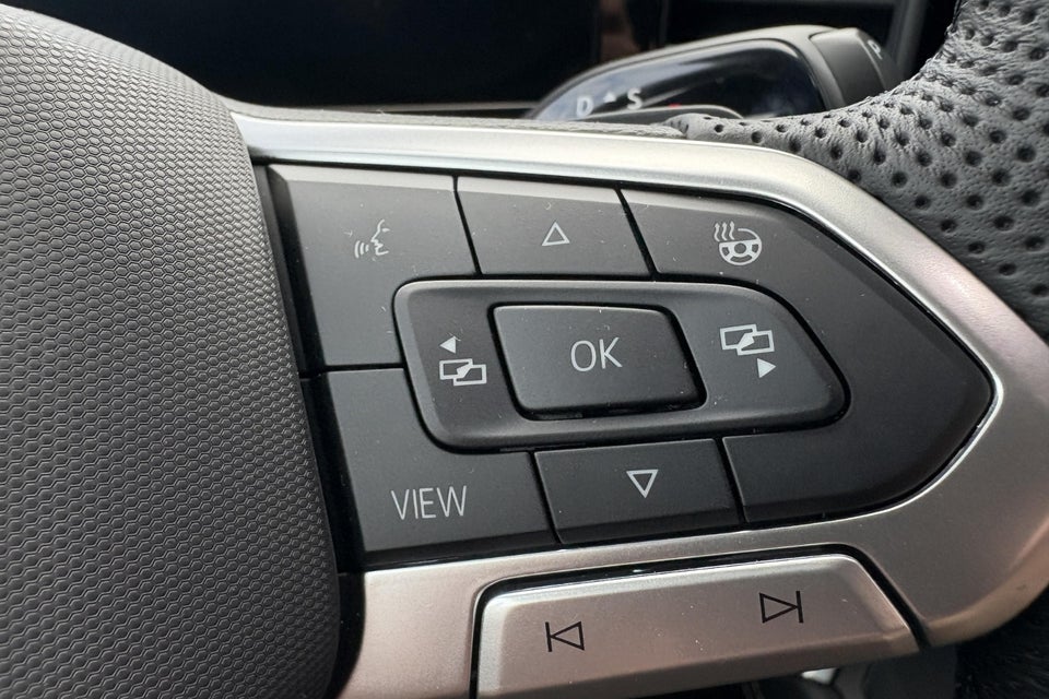 VW T-Roc 1,5 eTSi 150 R-line DSG 5d