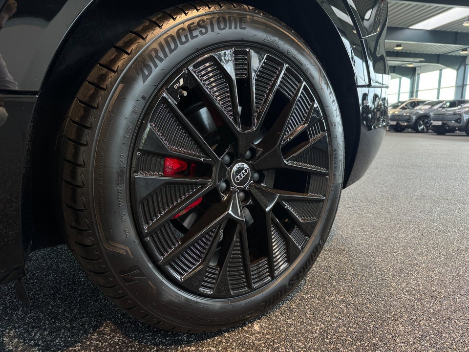 Audi Q8 e-tron 55 S-line Sportback quattro 5d