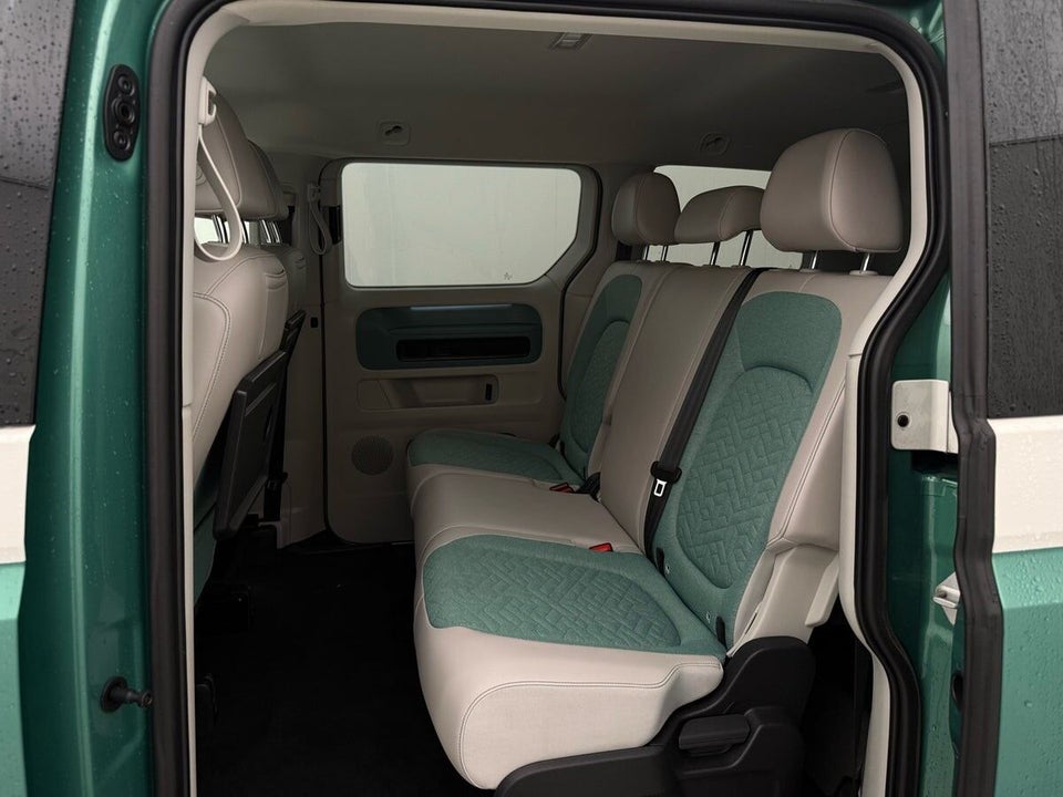 VW ID.Buzz 77 Pro SWB 5d