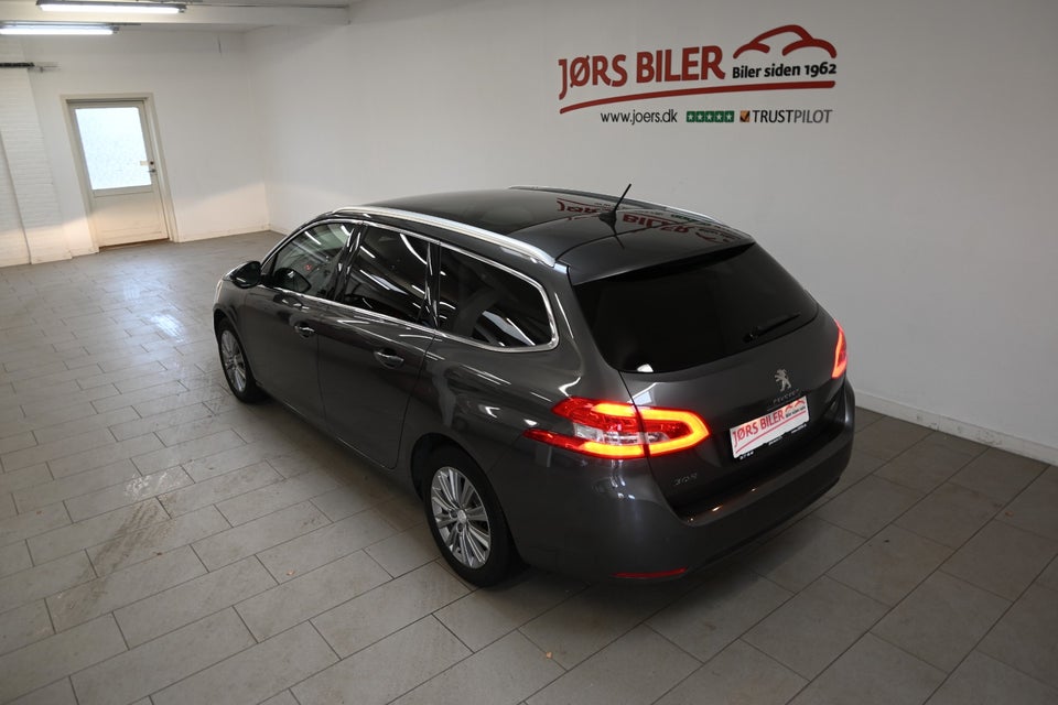 Peugeot 308 1,6 BlueHDi 120 Selection Sky SW 5d
