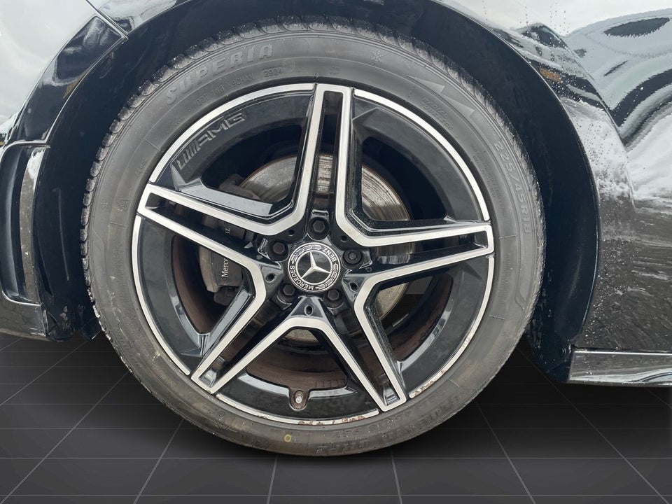 Mercedes A200 1,3 AMG Line aut. 5d