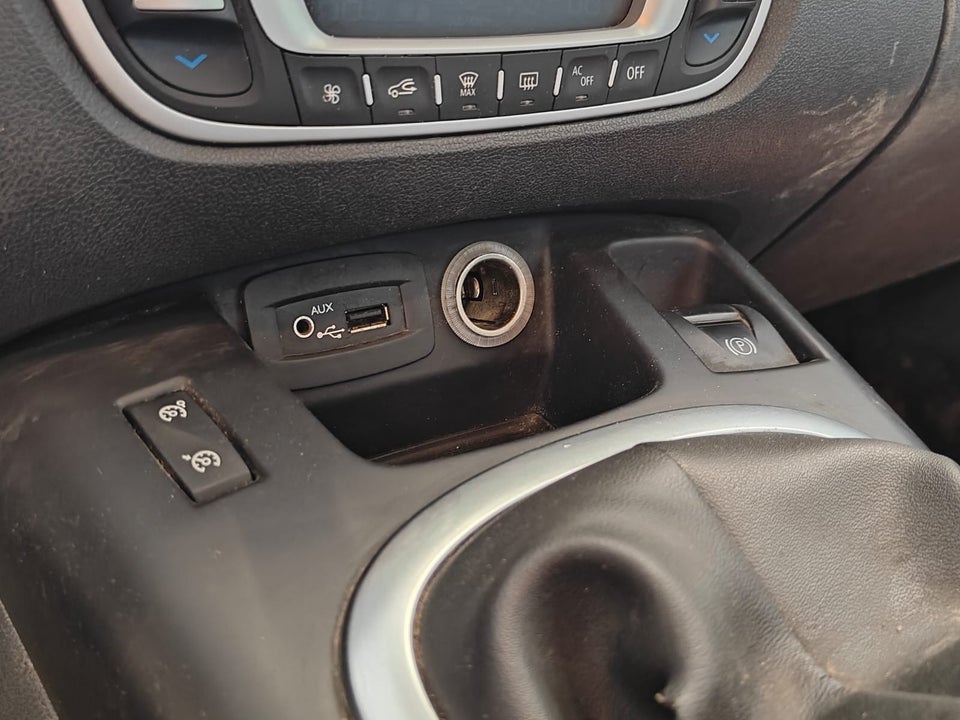 Renault Grand Scenic III 1,6 dCi 130 Expression 7prs 5d