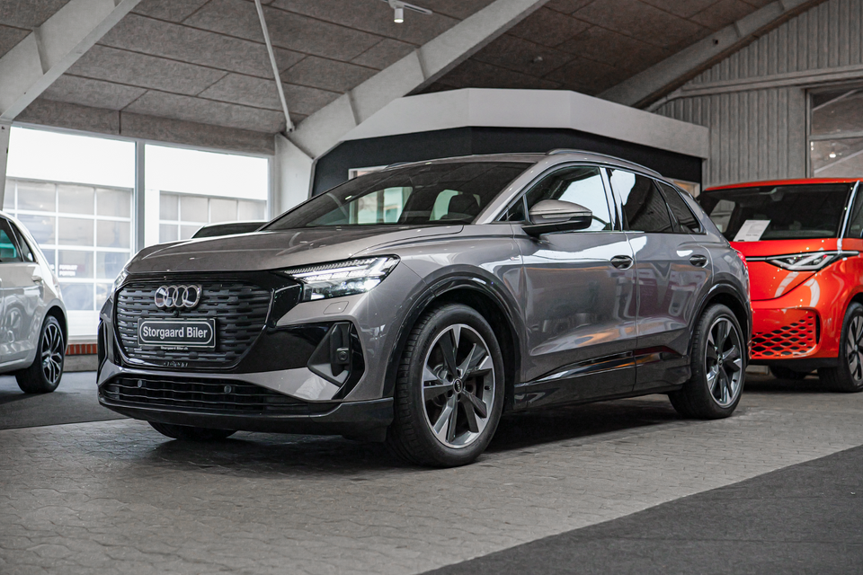 Audi Q4 e-tron 45 S-line quattro 5d