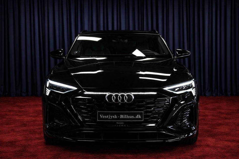 Audi Q8 e-tron 55 S-line Sportback quattro 5d