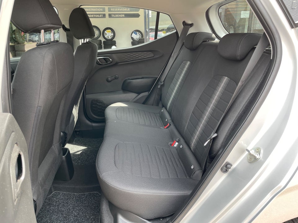 Hyundai i10 1,0 MPi Essential 5d