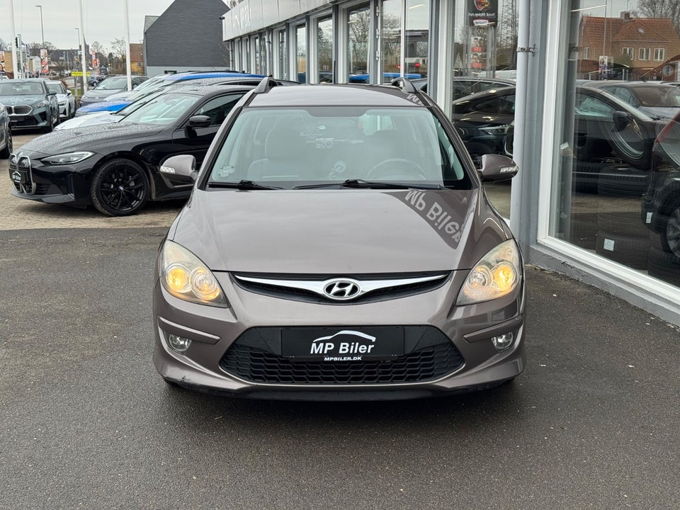 Hyundai i30 1,6 CRDi 90 Blue Drive CW 5d