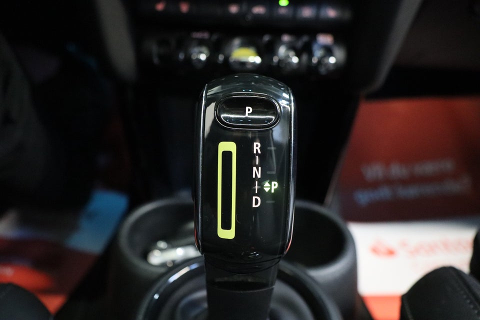 MINI Cooper SE Camden Edition 3d