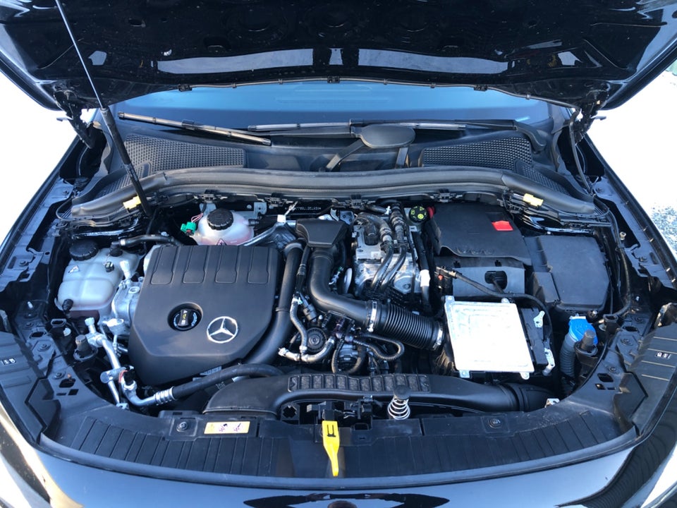 Mercedes GLA250 e 1,3 Progressive aut. 5d