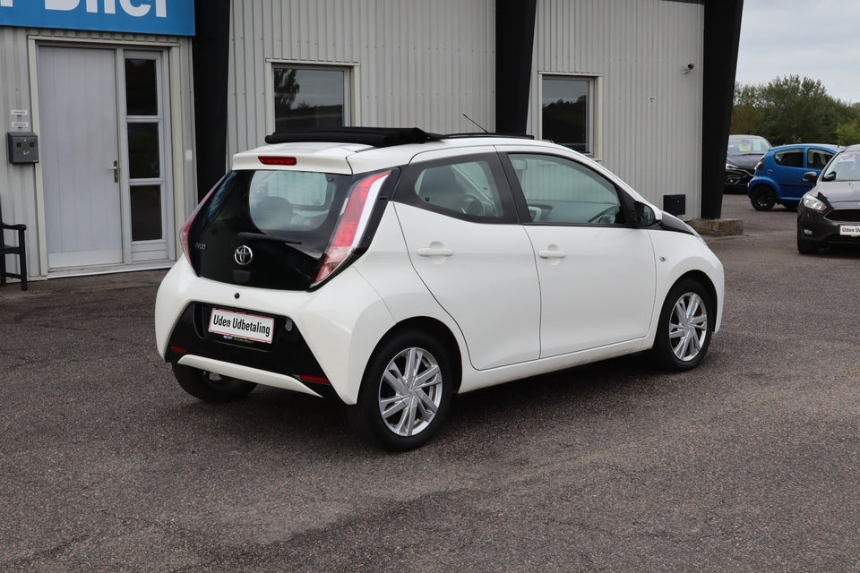 Toyota Aygo 1,0 VVT-i x-sky 5d