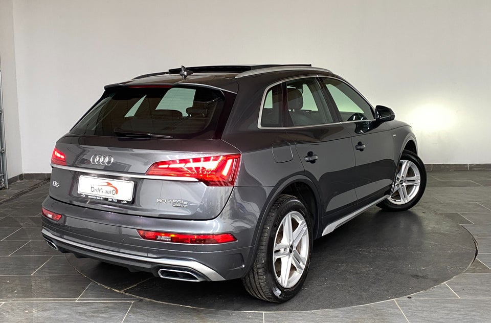 Audi Q5 50 TFSi e S-line quattro S-tr. 5d