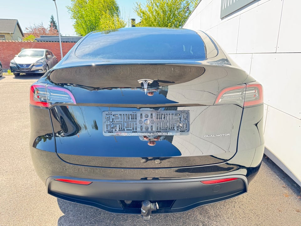 Tesla Model Y Long Range AWD 5d