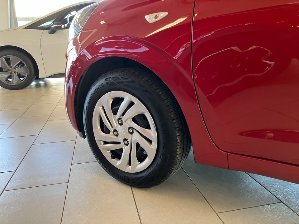 Hyundai i10 1,0 MPi Essential 5d