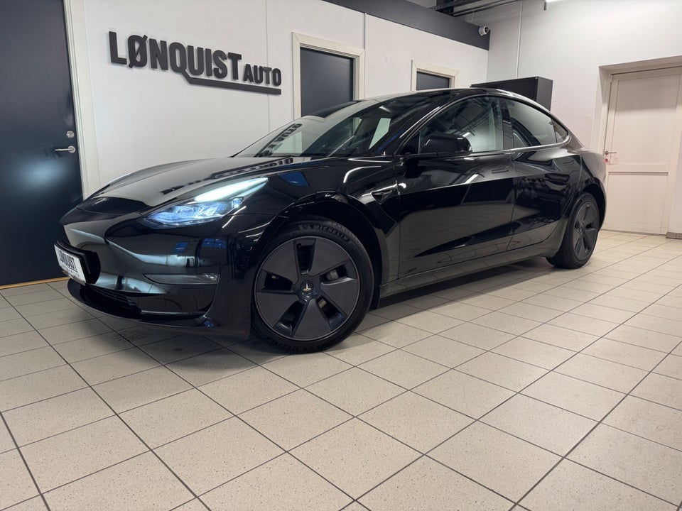 Tesla Model 3 Long Range RWD 4d