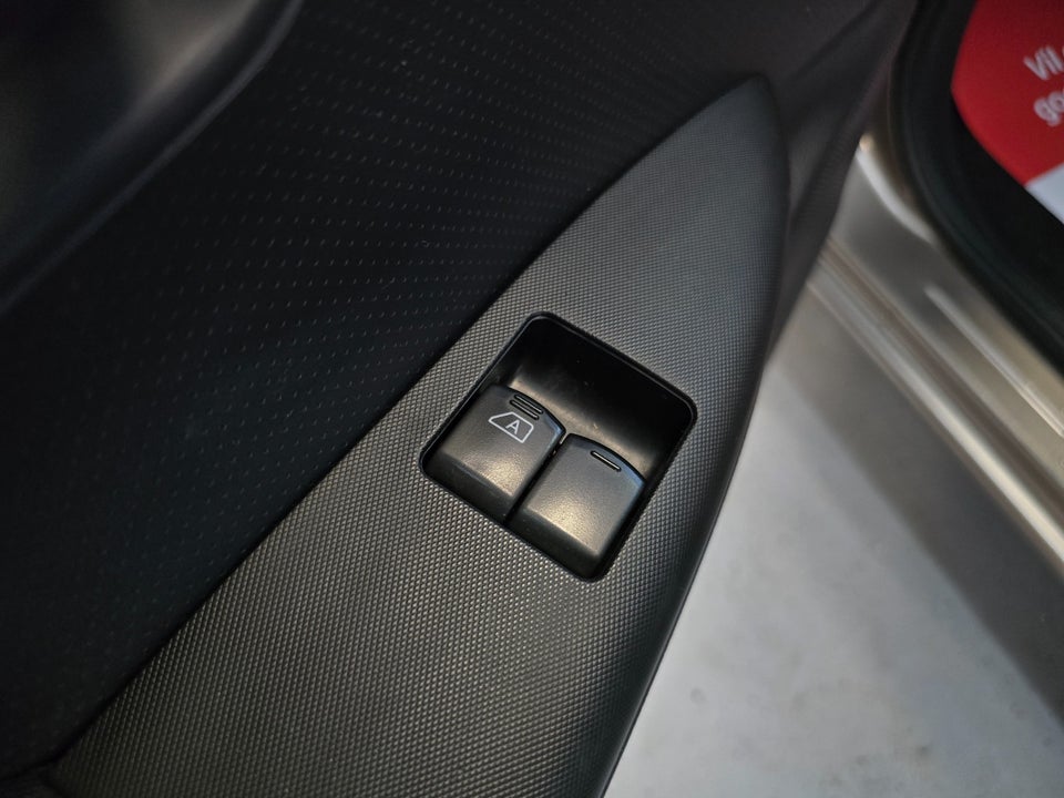 Nissan Note 1,4 Visia 5d