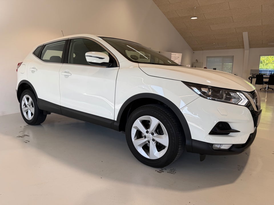 Nissan Qashqai 1,3 Dig-T 140 Acenta 5d