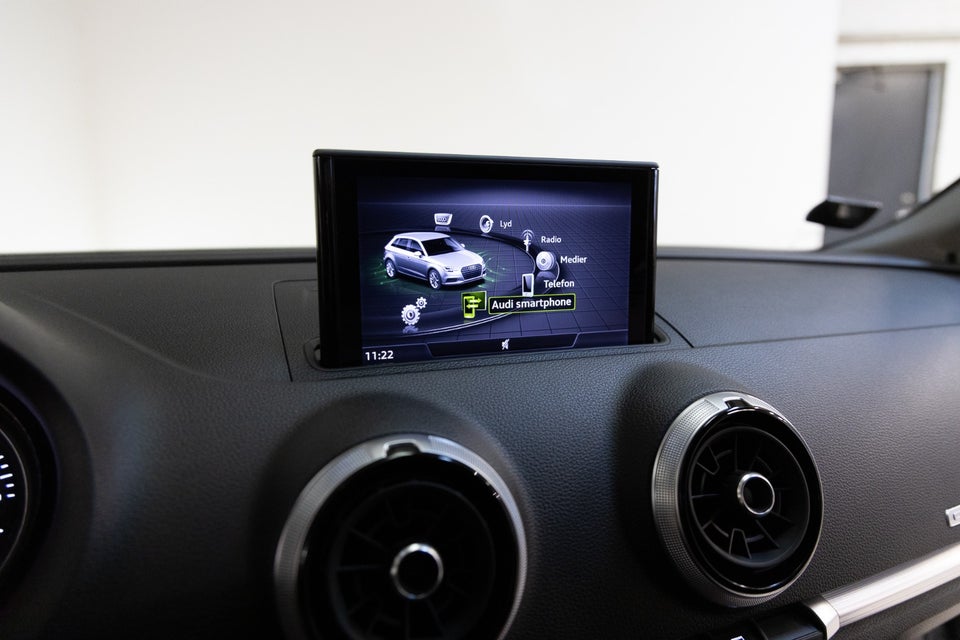 Audi A3 40 TFSi S-line Sportback quattro S-tr. 5d