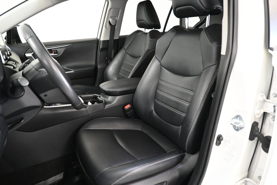 Toyota RAV4 2,5 Hybrid H3 Comfort MDS Van 5d